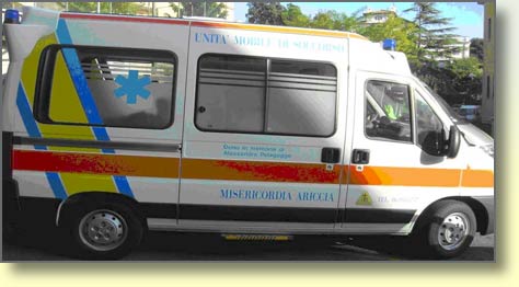 Foto. L'ambulanza a disposizione dell'associazione.